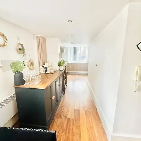 Exclusive City Apartment - Very Spacious Sheffield Exterior photo