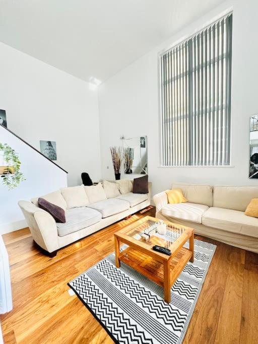 Exclusive - Very Spacious Apartamento *