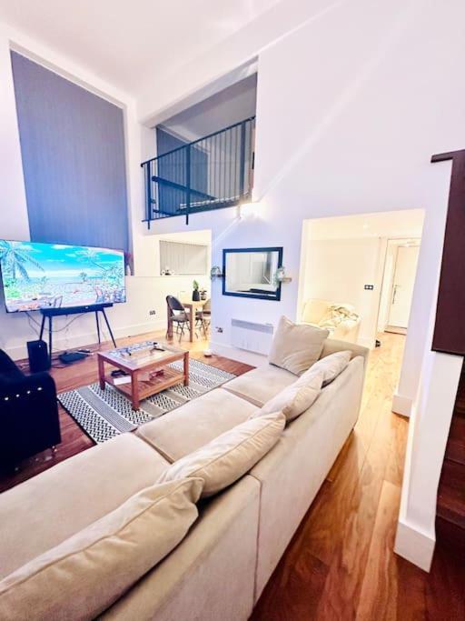 Exclusive - Very Spacious Apartamento Sheffield